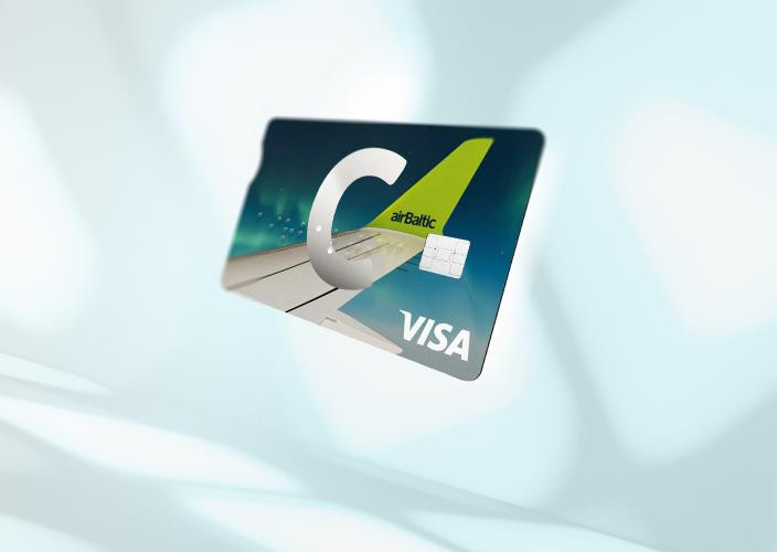 арта C airBaltic с логотипами C, VISA и airBaltic
