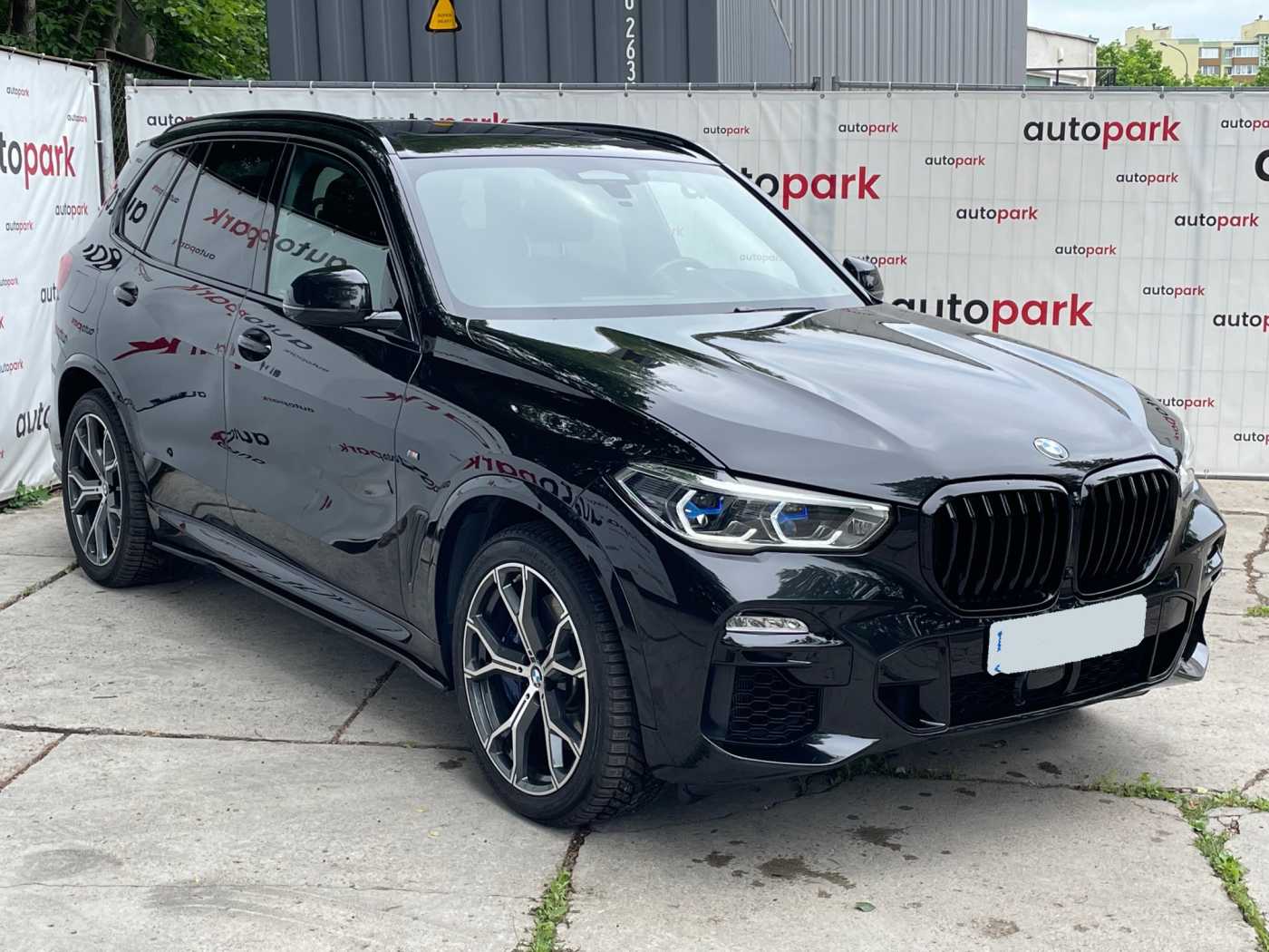 Легковой автомобиль: BMW X5