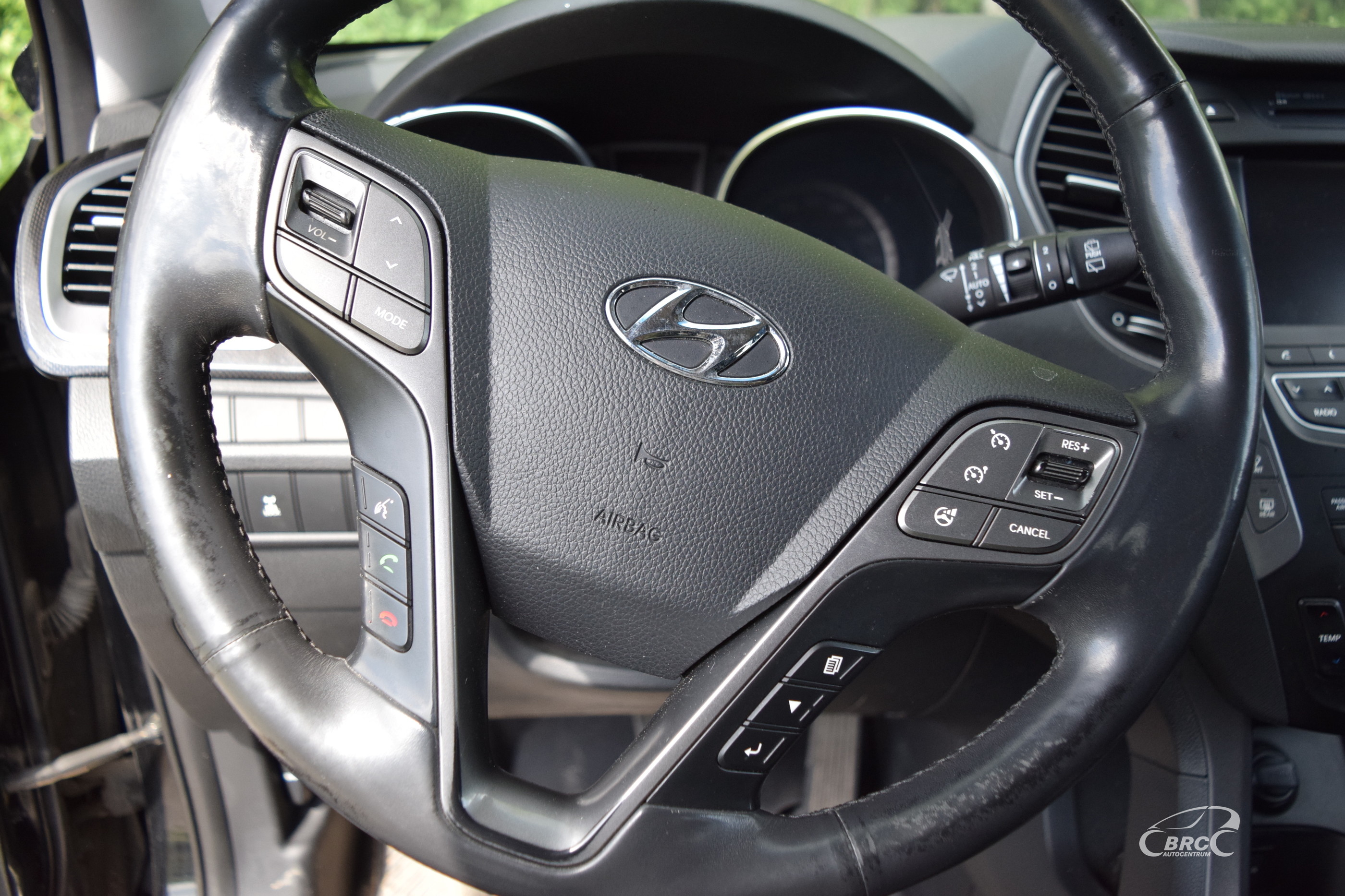 private.leasing.objectsforsale.alt.uniSaleTypeCar Hyundai Santa Fe