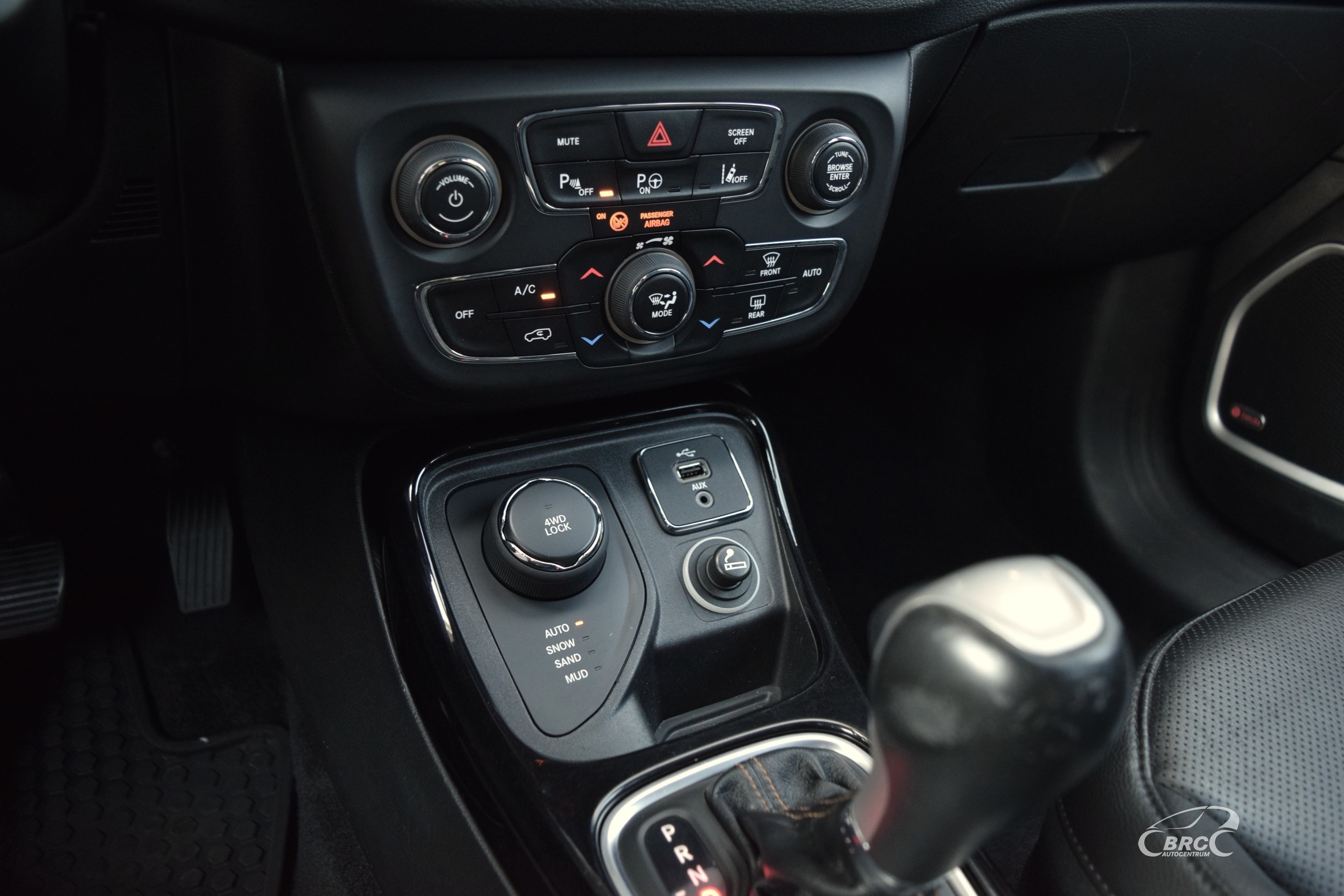 private.leasing.objectsforsale.alt.uniSaleTypeCar Jeep Compass