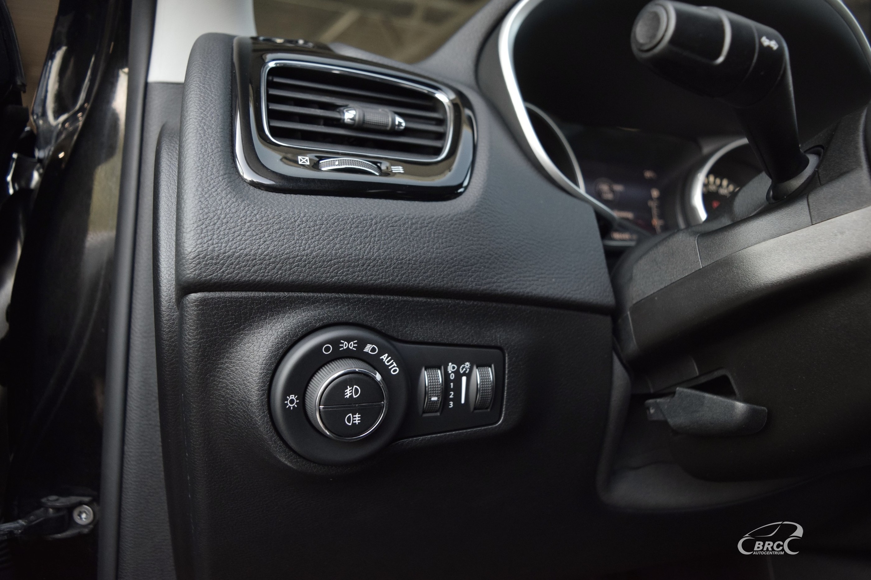 private.leasing.objectsforsale.alt.uniSaleTypeCar Jeep Compass