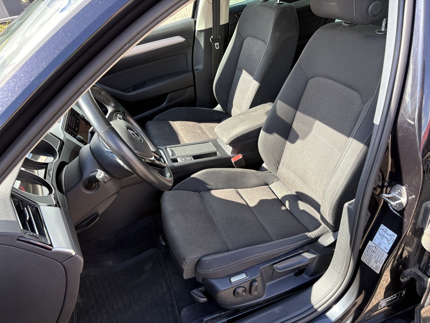 private.leasing.objectsforsale.alt.uniSaleTypeCar Volkswagen Passat