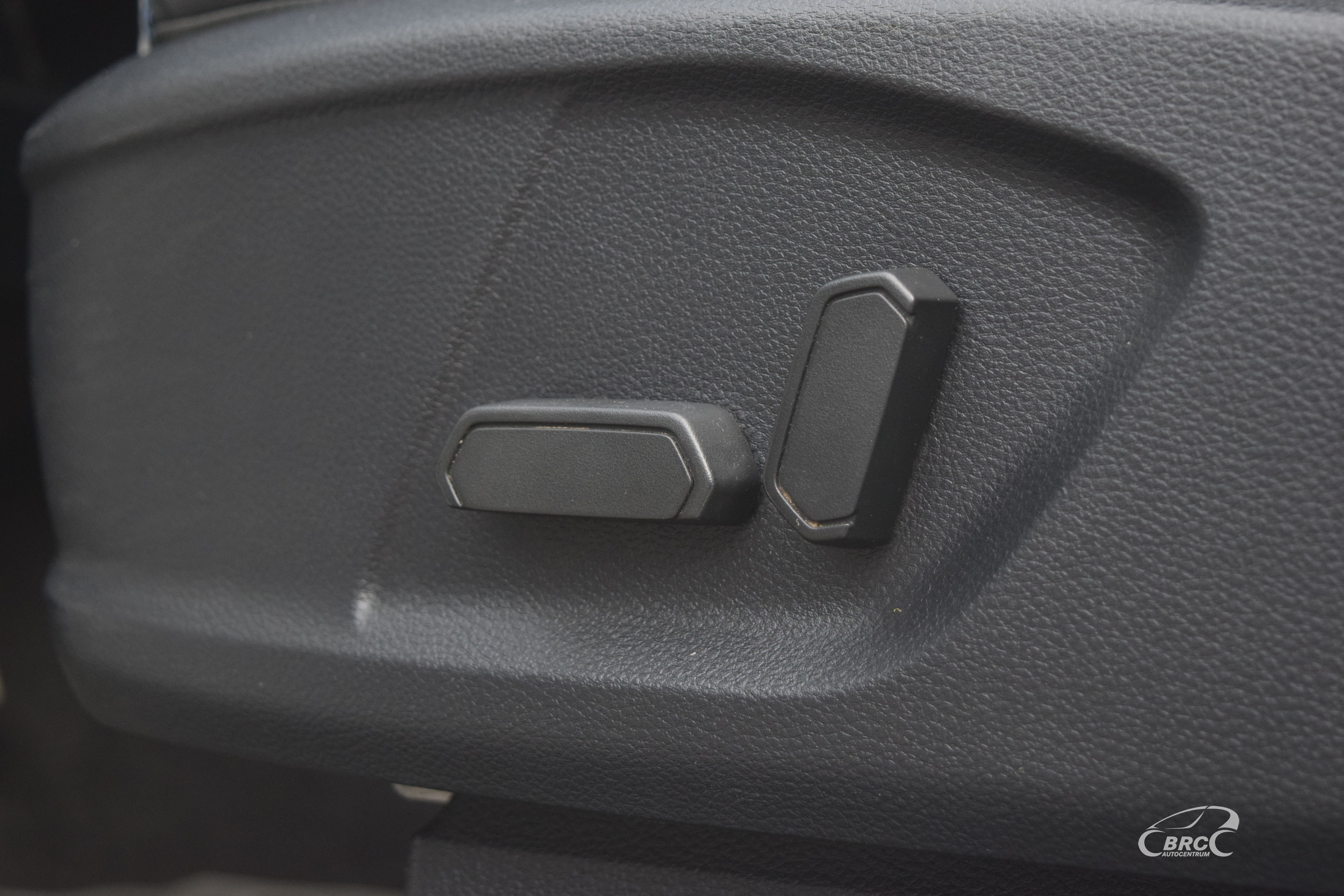 private.leasing.objectsforsale.alt.uniSaleTypeCar Ford Ranger