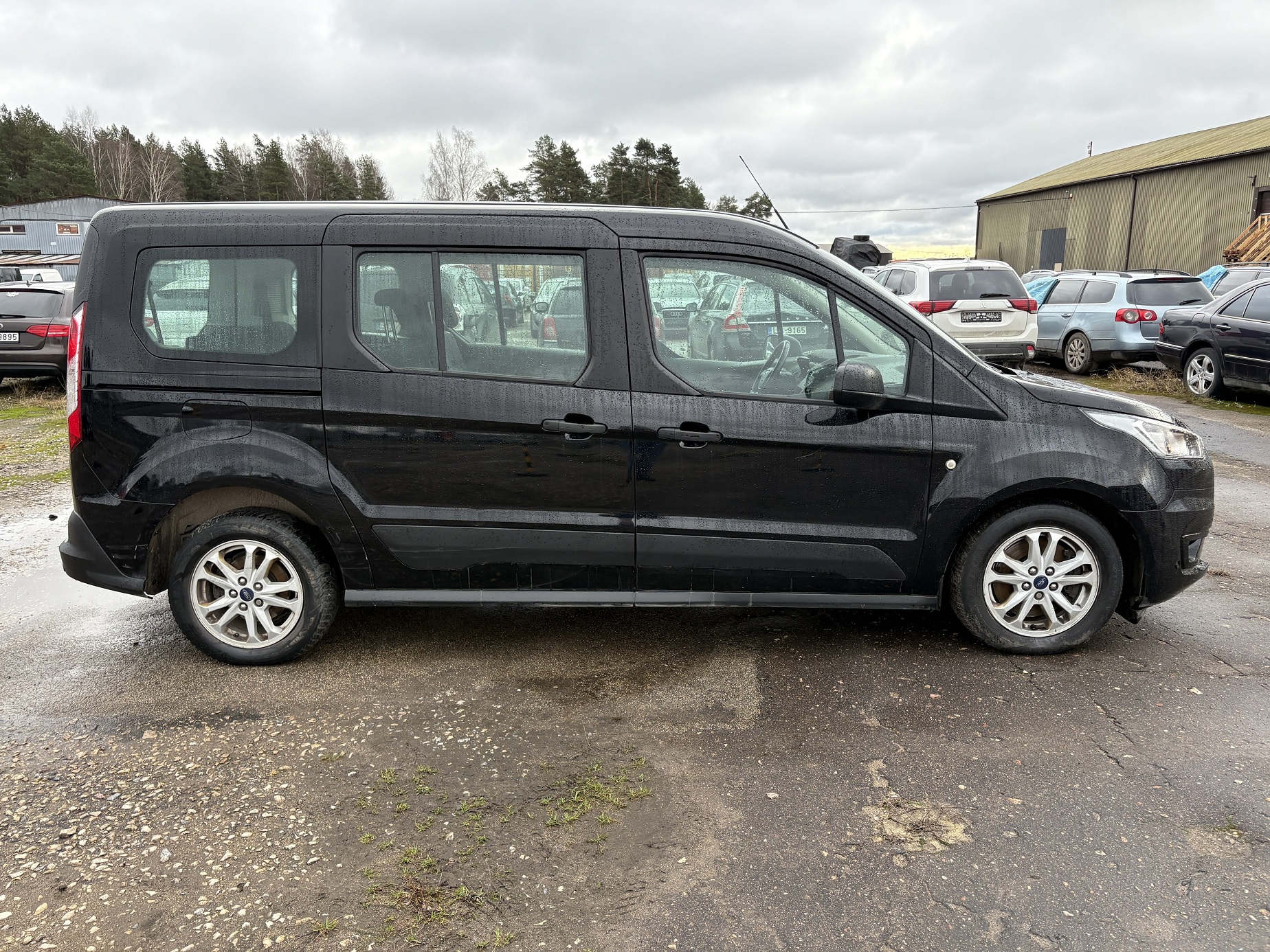 Car: Ford Tourneo Connect