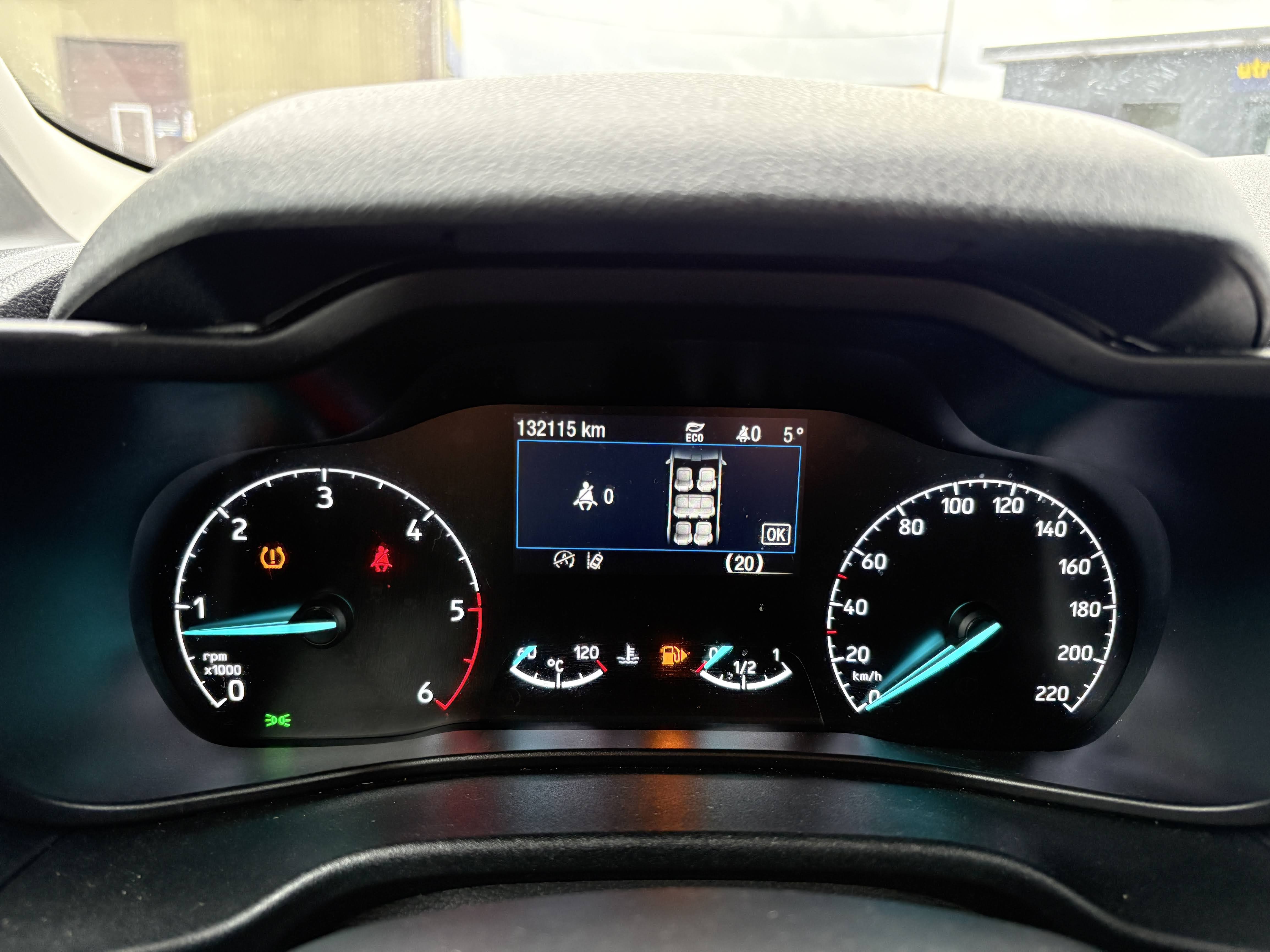 Car: Ford Tourneo Connect