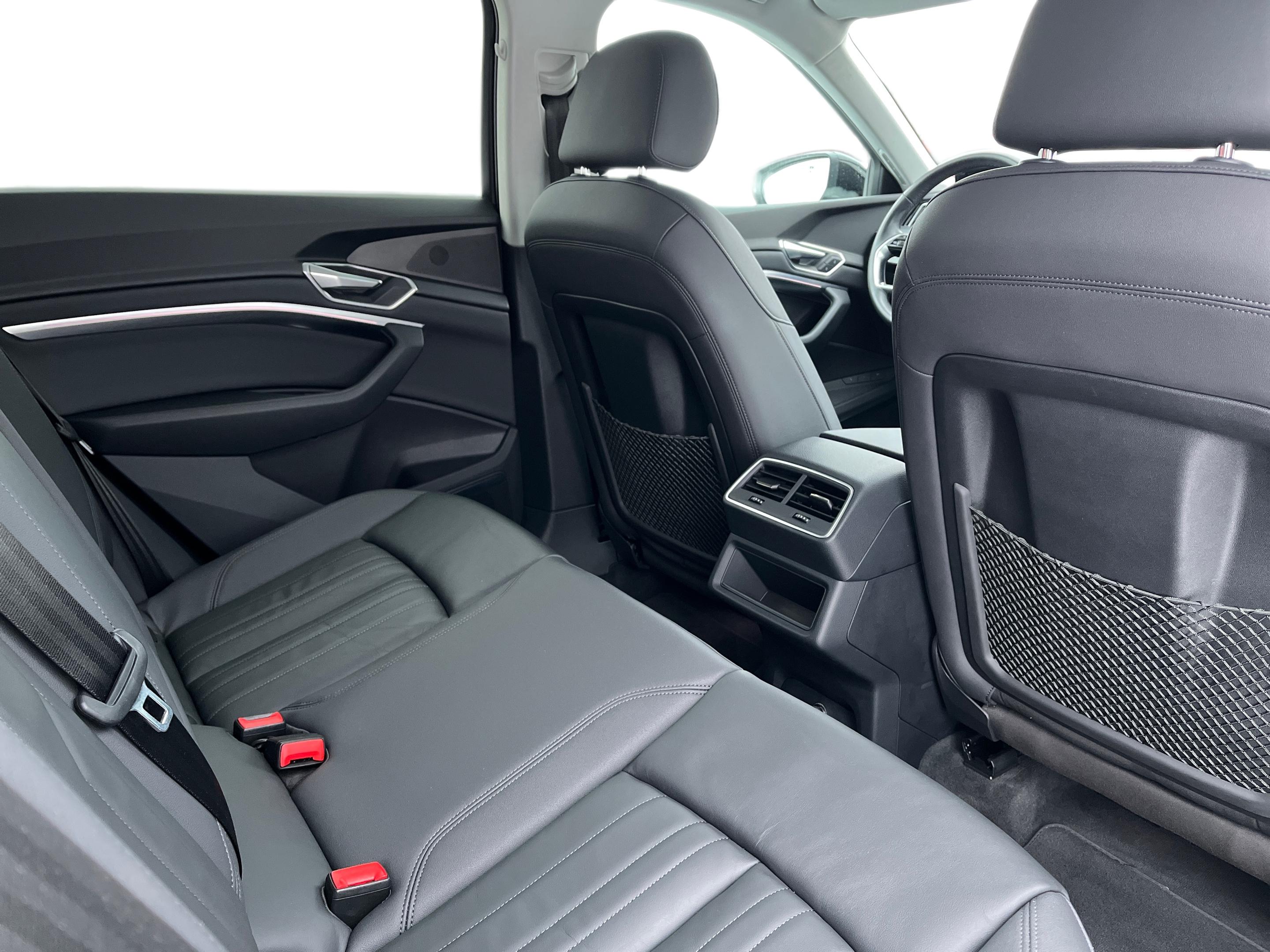 Sõiduauto: Audi E-TRON 50