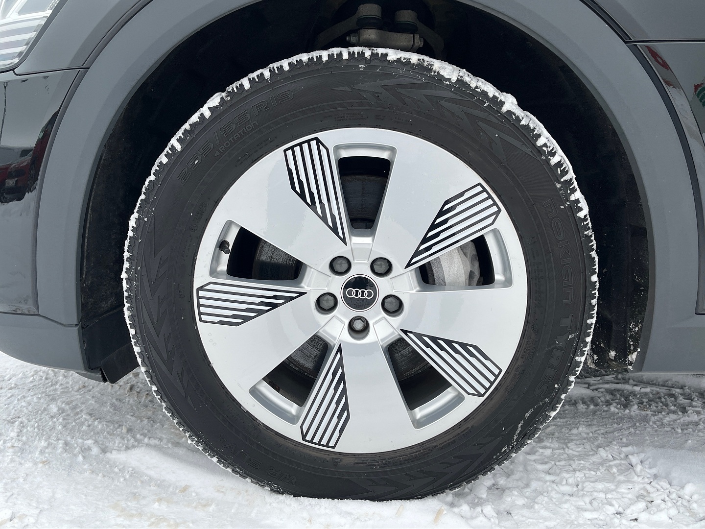 Sõiduauto: Audi E-TRON 50