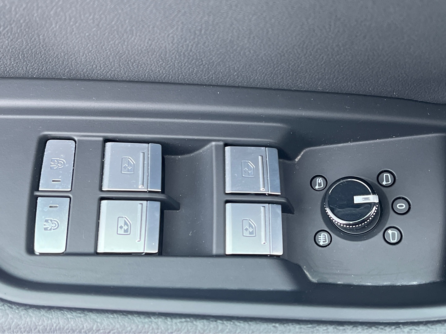 Sõiduauto: Audi E-TRON 50