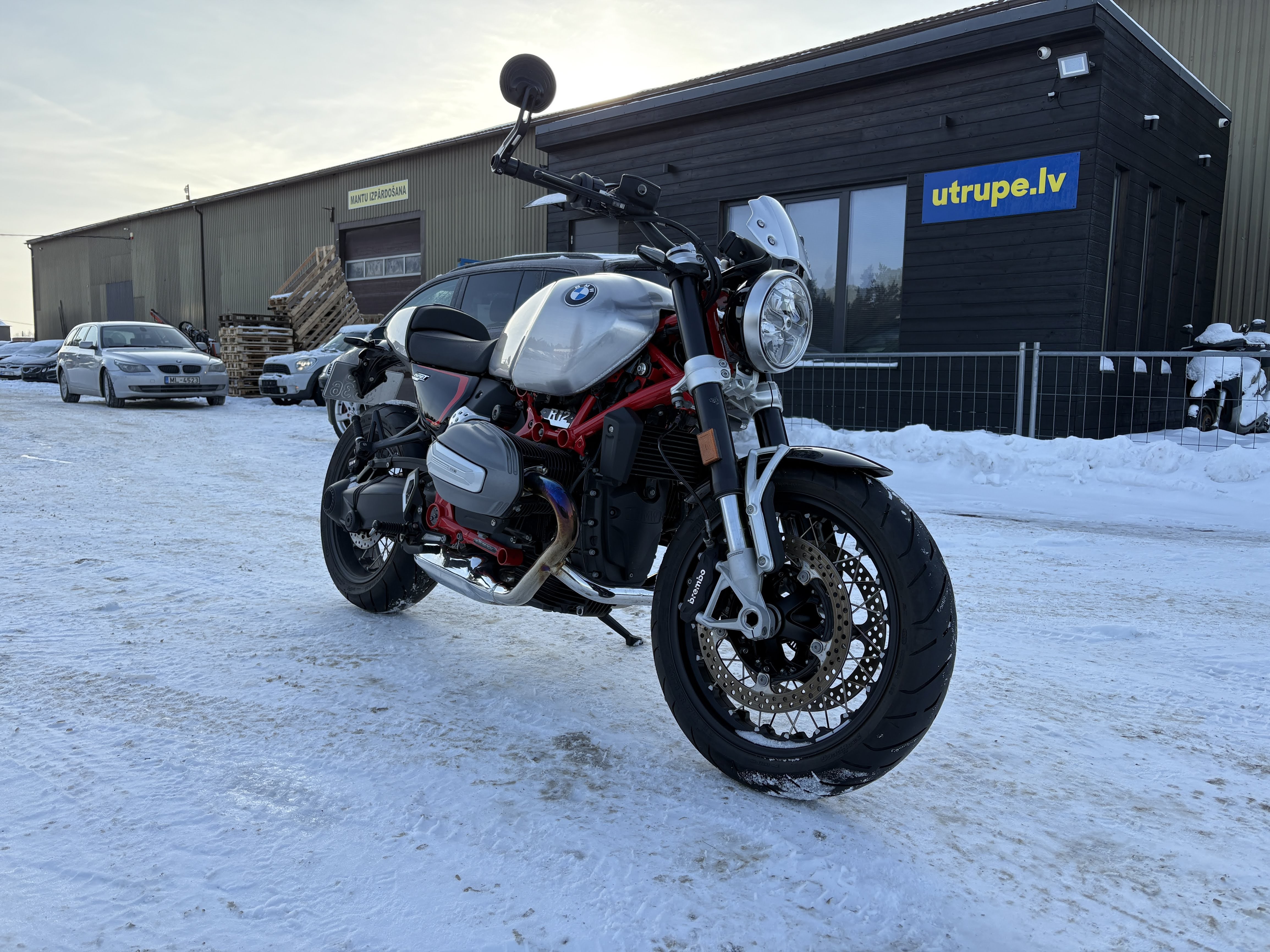 Car: BMW R 12 NINET