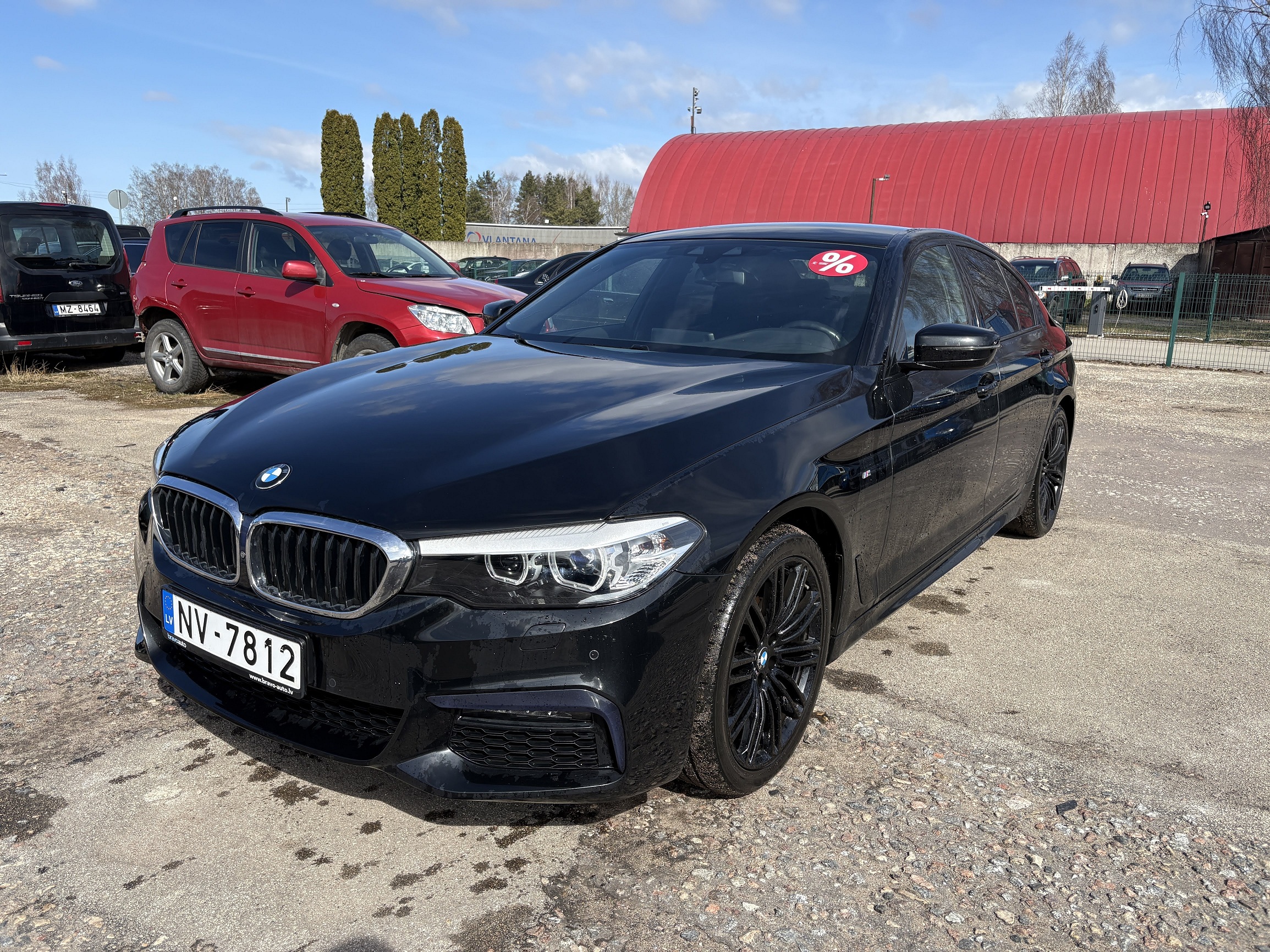 Легковой автомобиль: BMW 520 d xDrive