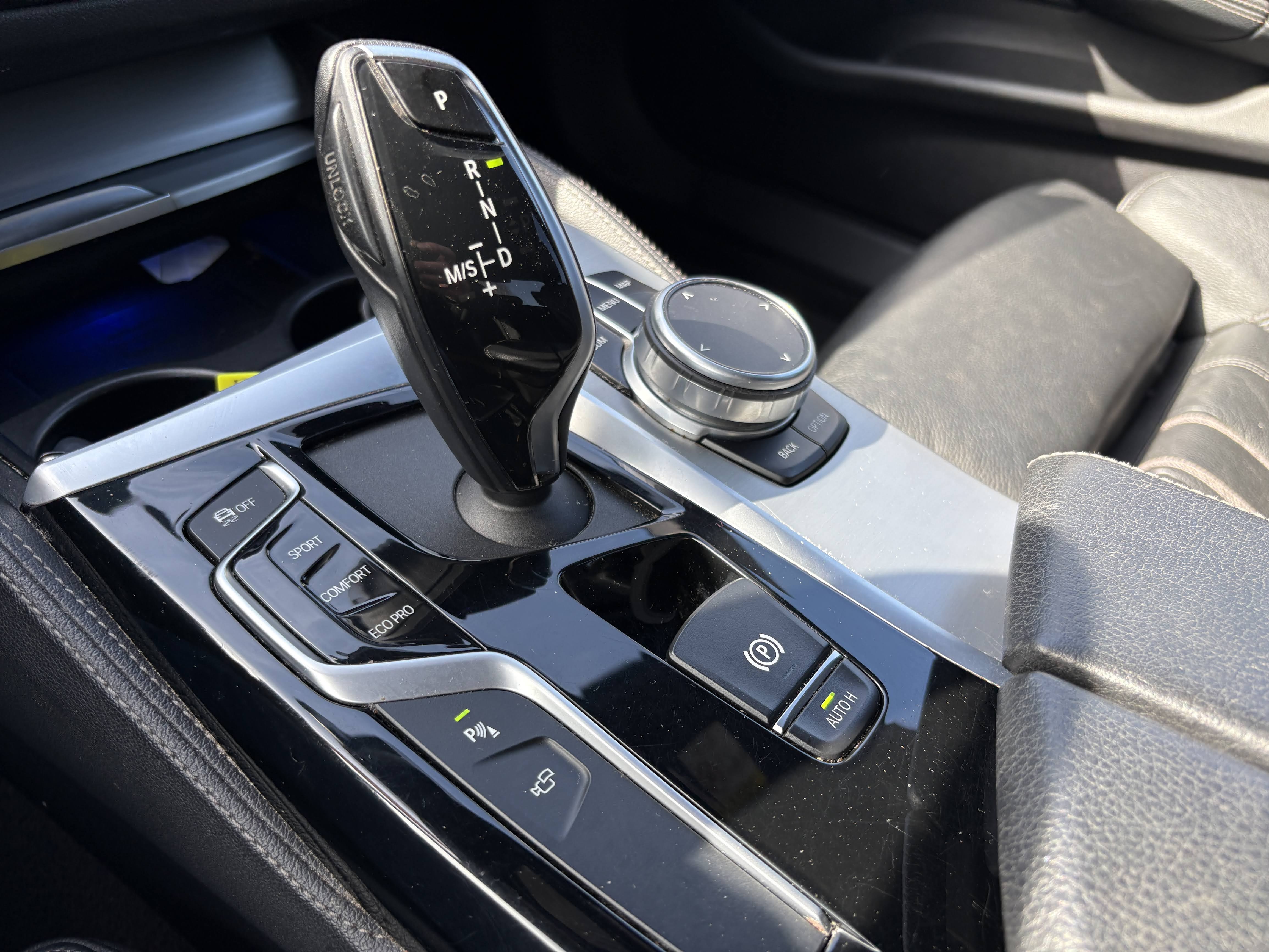 Легковой автомобиль: BMW 520 d xDrive