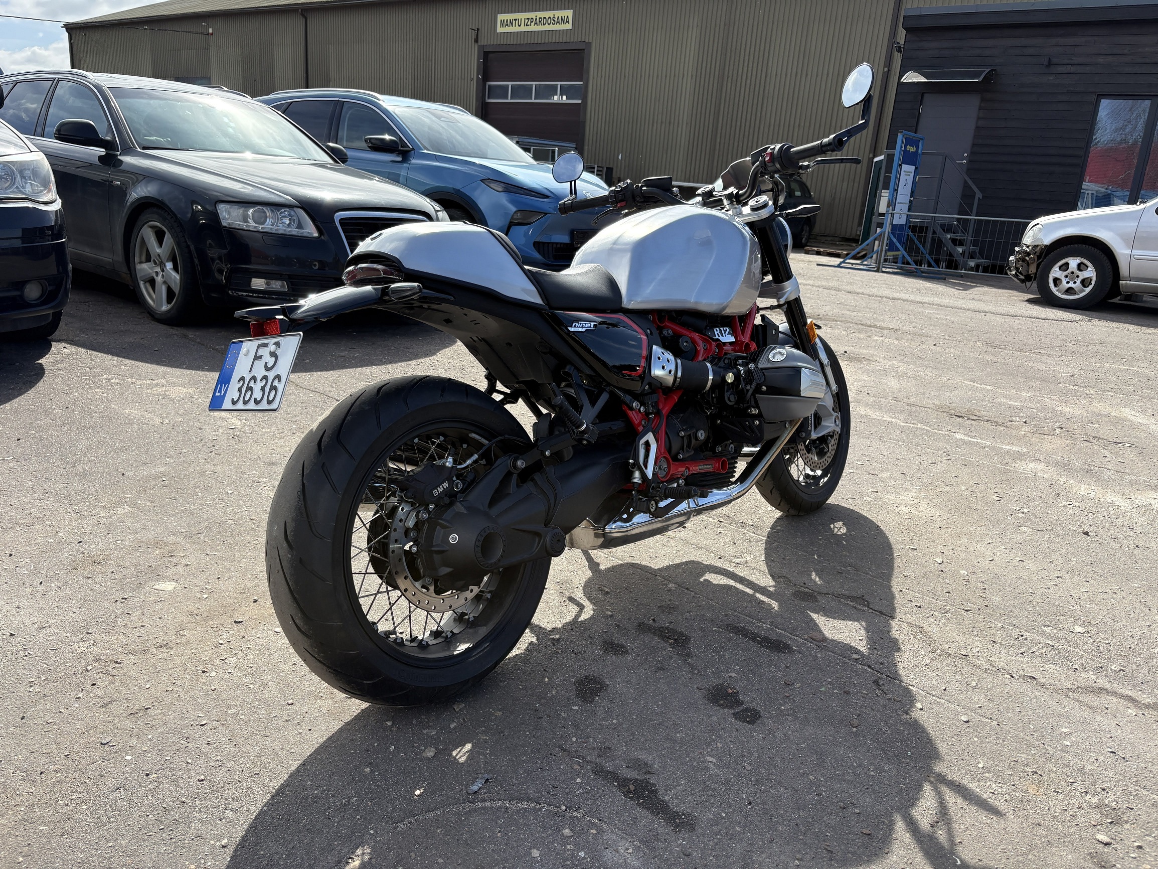 Car: BMW R 12 NINET