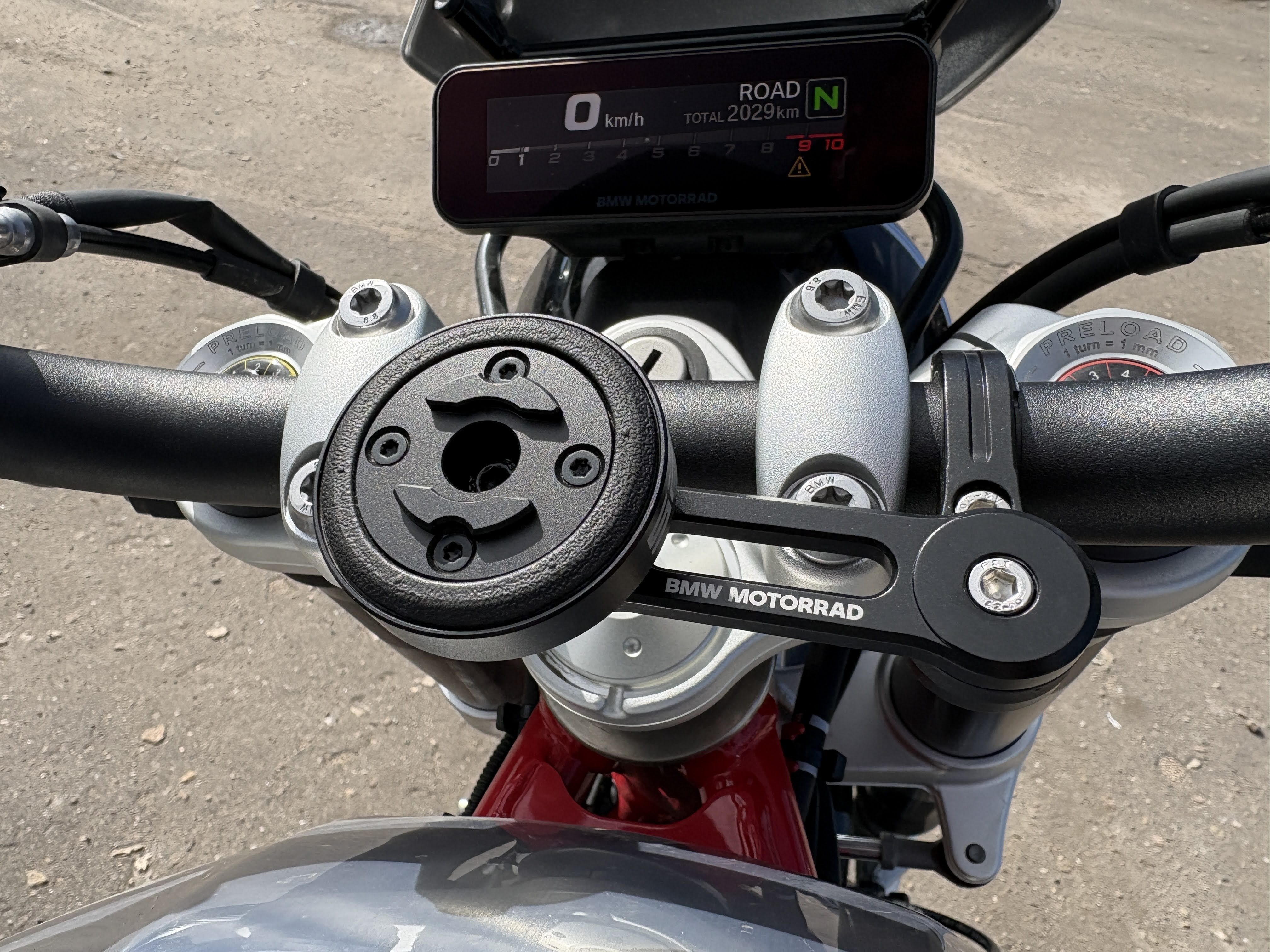 Car: BMW R 12 NINET