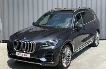 Car: BMW X7 xDrive 30d