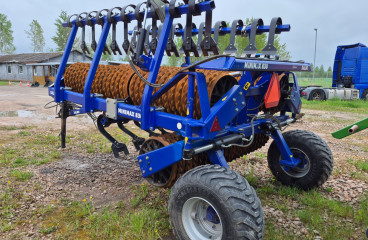 Põllumajandustehnika: Dalbo MiniMax 830