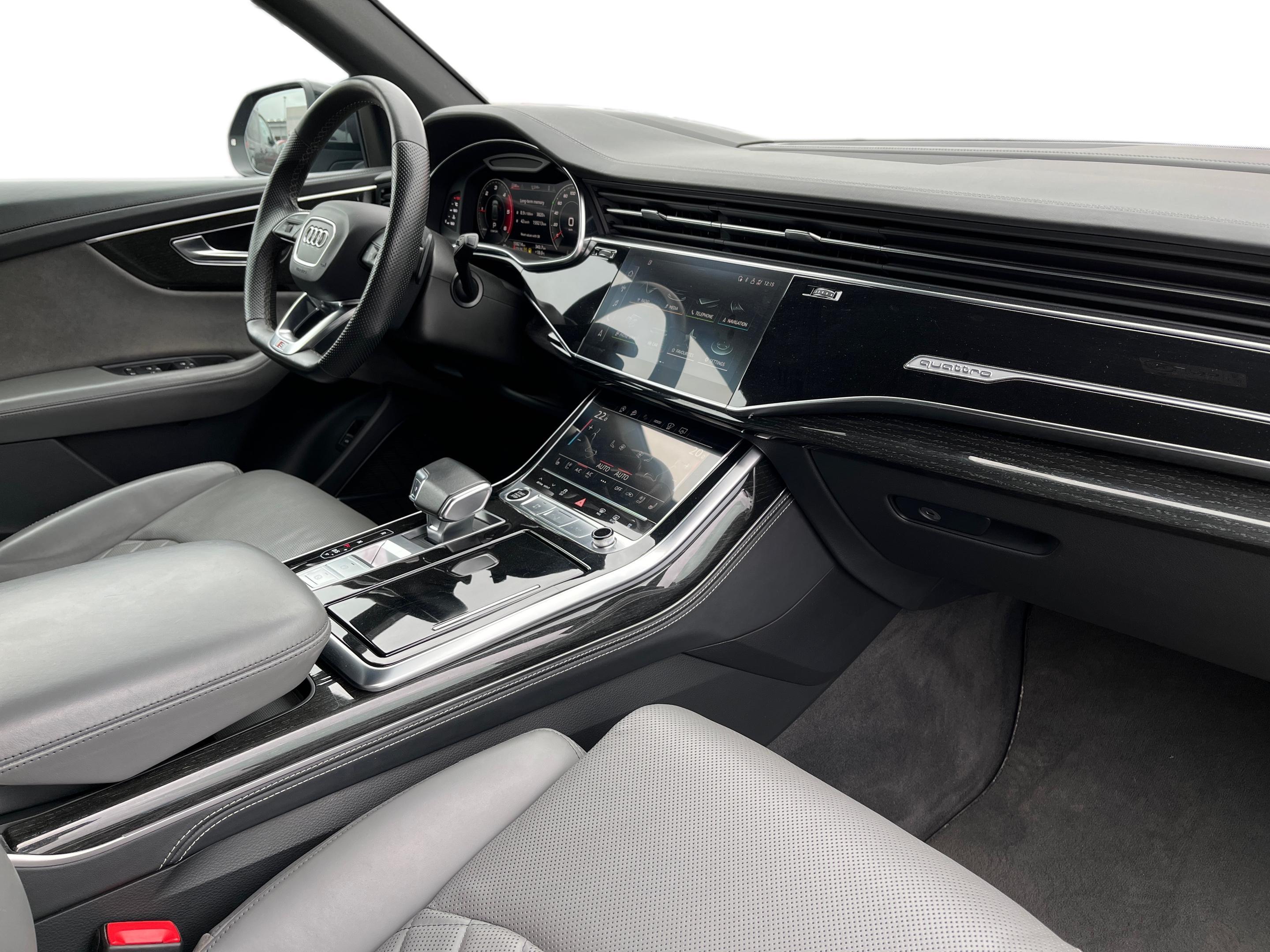 Sõiduauto: Audi Q8