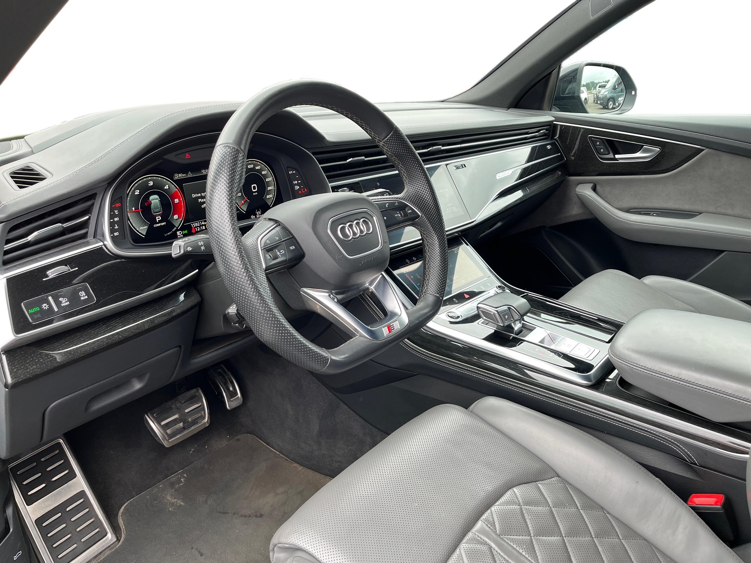 Sõiduauto: Audi Q8