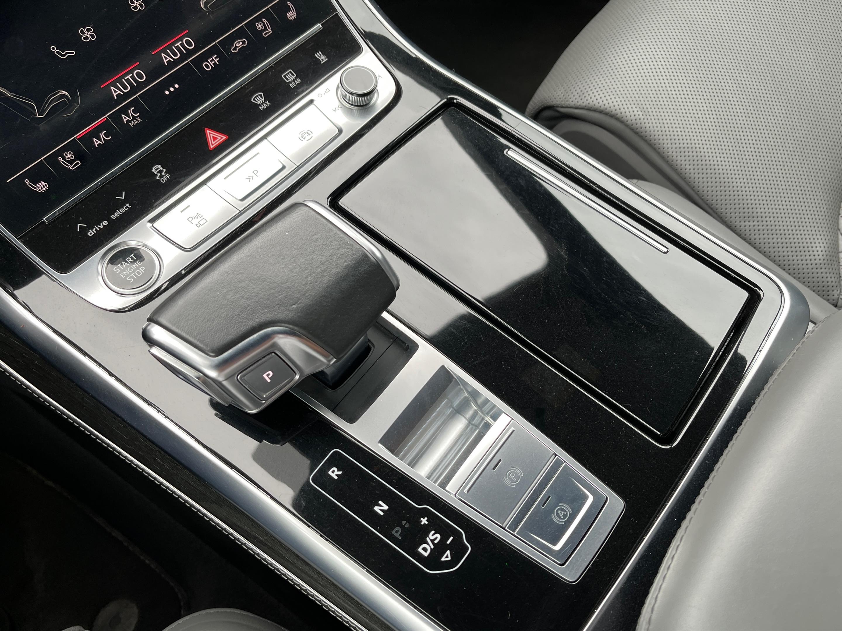 Sõiduauto: Audi Q8