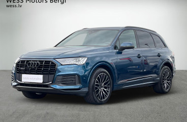 Car: Audi Q7