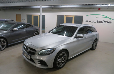 Легковой автомобиль: Mercedes-Benz C 200